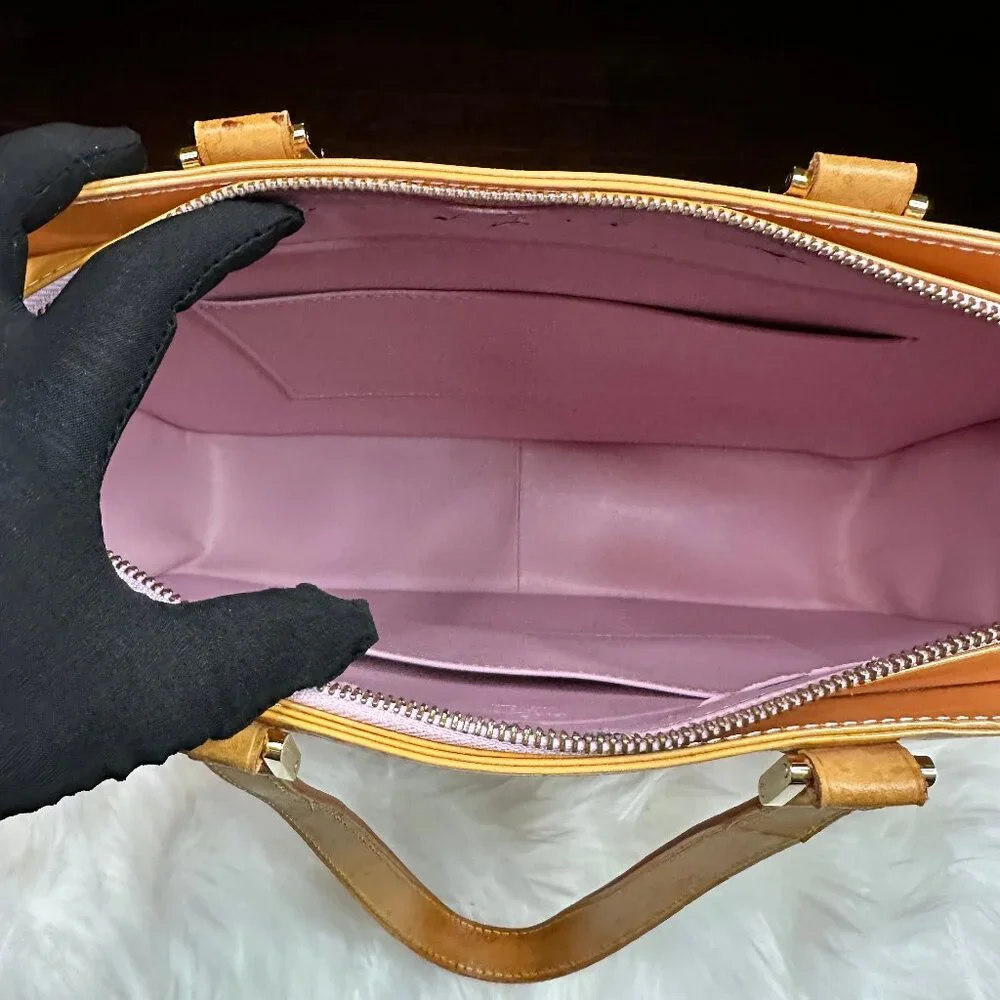 ❌SOLD❌ Authentic Louis Vuitton Monogram Vernis Columbus Tote Bag - Picture 13 of 16